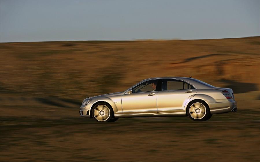  Mercedes-Benz S65 AMG 2009 года  (фото 3 из 21)